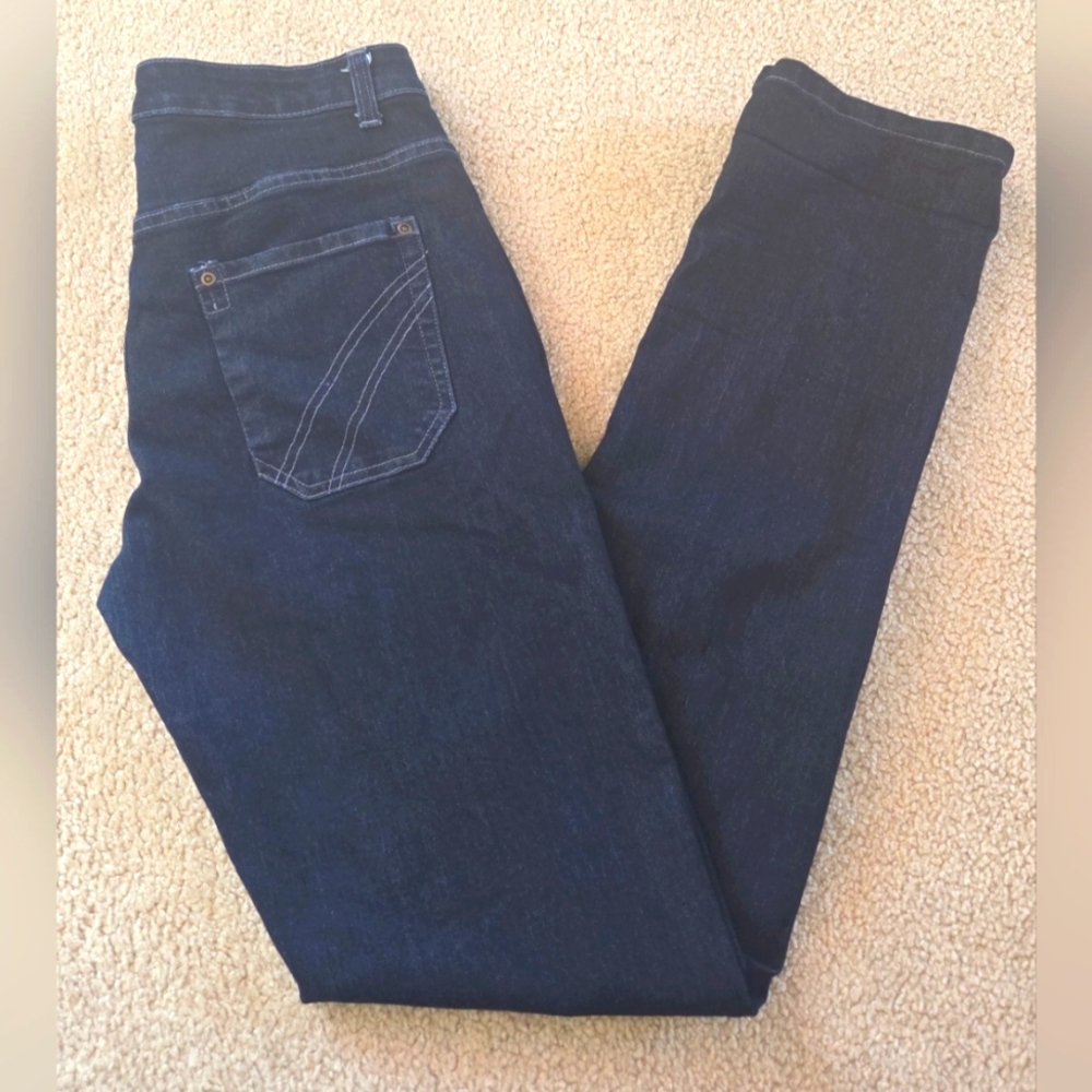 Men's apparel collection size 32 regular x 34 dark blue wash. Straight Leg Jeans